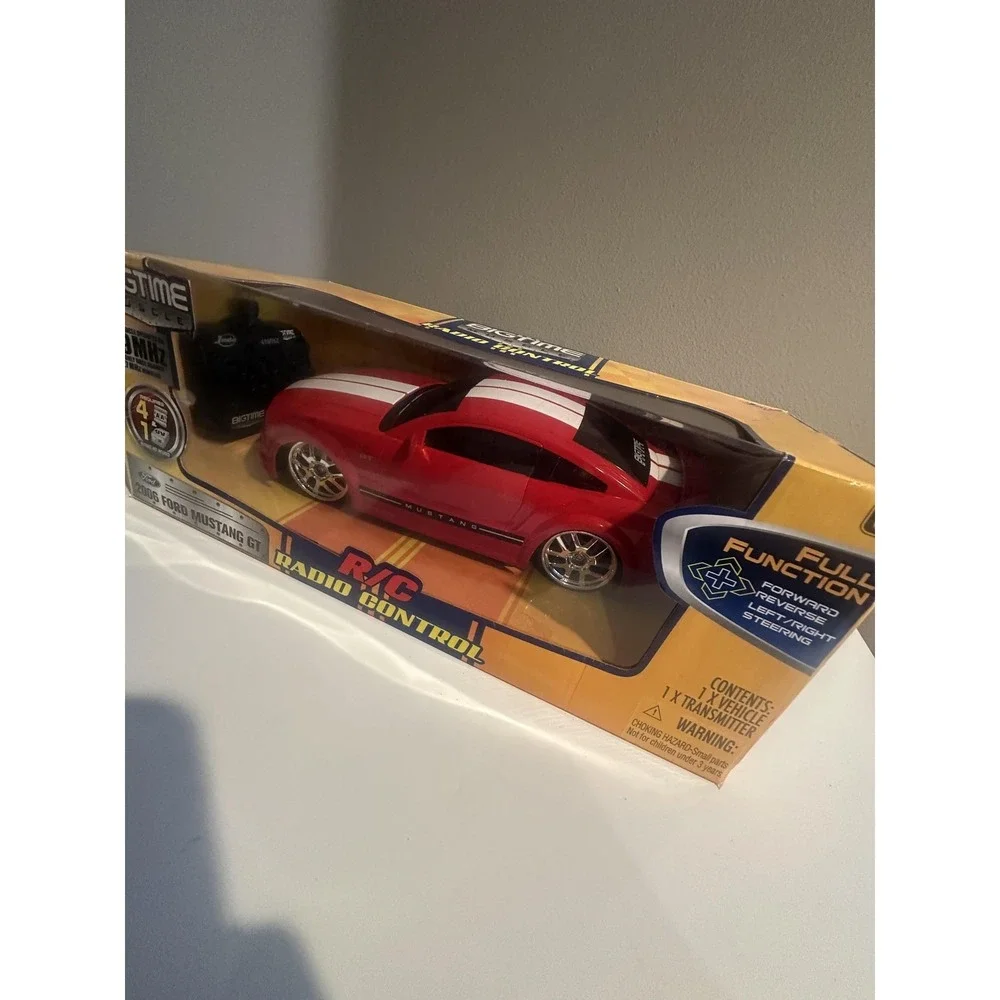 Jada Toys Bigtime Muscle 2006 Ford Mustang GT R/C 49MHz Full Function Red‎ Car